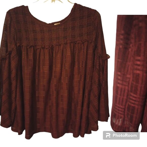 Bell sleeve plaid lace tunic with keyhole closure in back - Picture 1 of 12